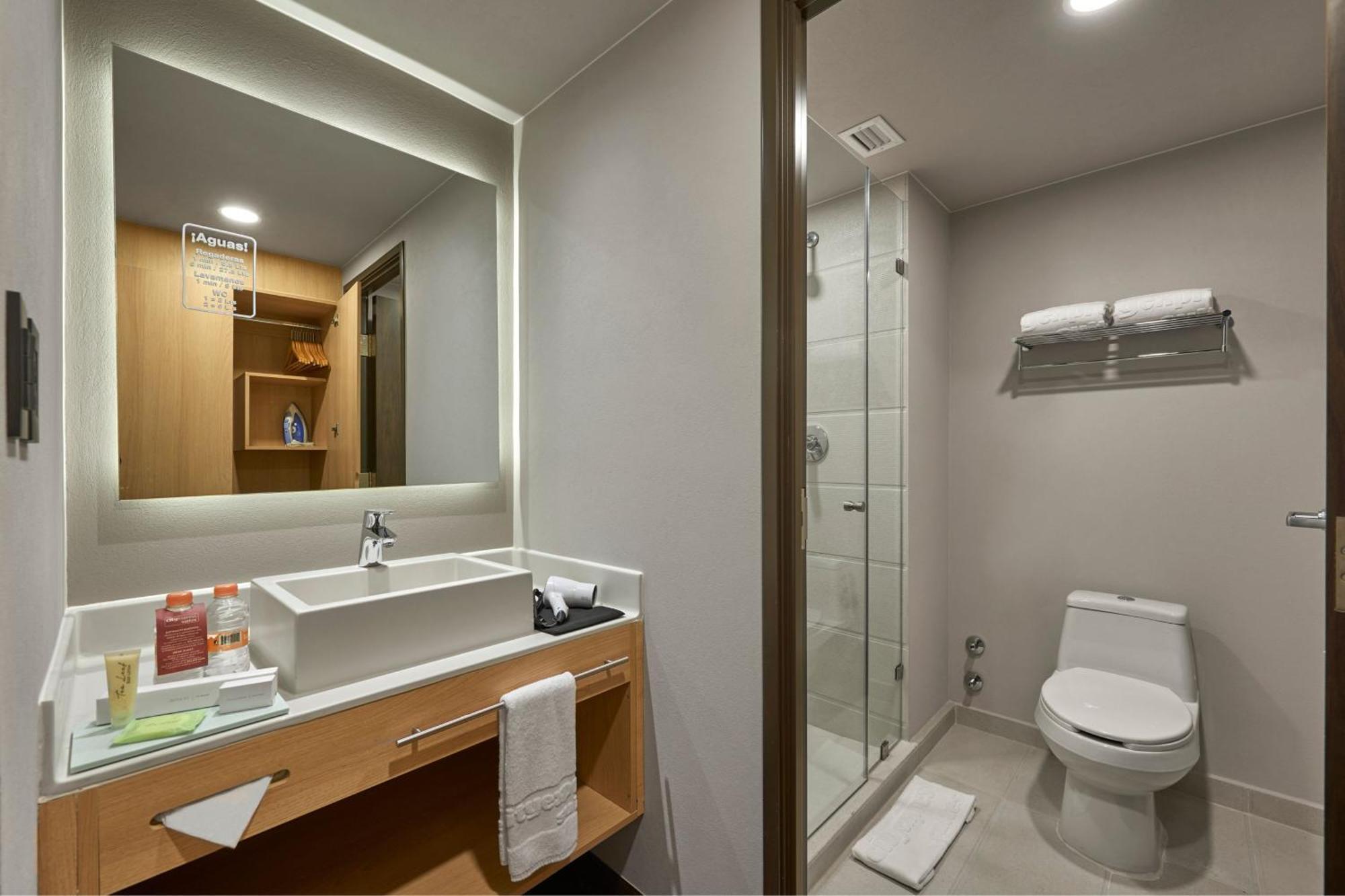 Express By Marriott Cancun Aeropuerto Apart-hotel 4*